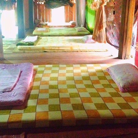 Thon Tha Tay Stilt House Ha Giang Exterior foto