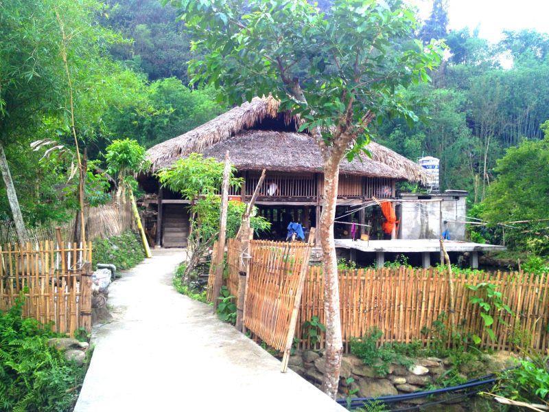 Thon Tha Tay Stilt House Ha Giang Exterior foto